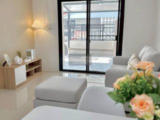 Casa adosada en venta de 3 habitaciones en Khlong Luang, Pathum Thani