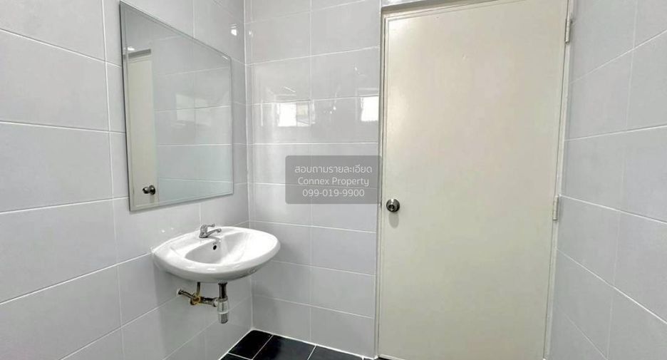 Casa adosada en venta de 3 habitaciones en Khlong Luang, Pathum Thani