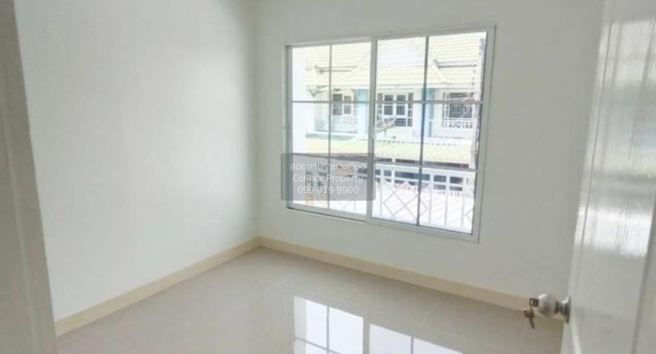 À vendre 3 chambres maison de ville à Khlong Luang, Pathum Thani