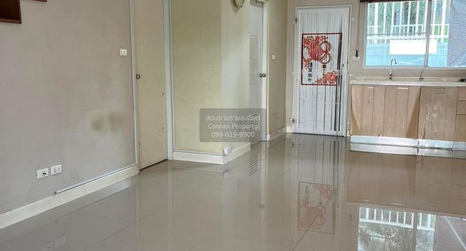 For sale 3 bedrooms townhouse in Rat Burana, Bangkok