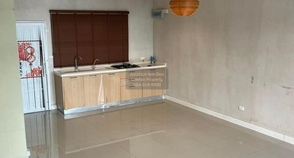 For sale 3 bedrooms townhouse in Rat Burana, Bangkok
