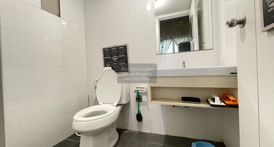 Продажа 3 спальни таунхаус в Чом Тхонг, Бангкок