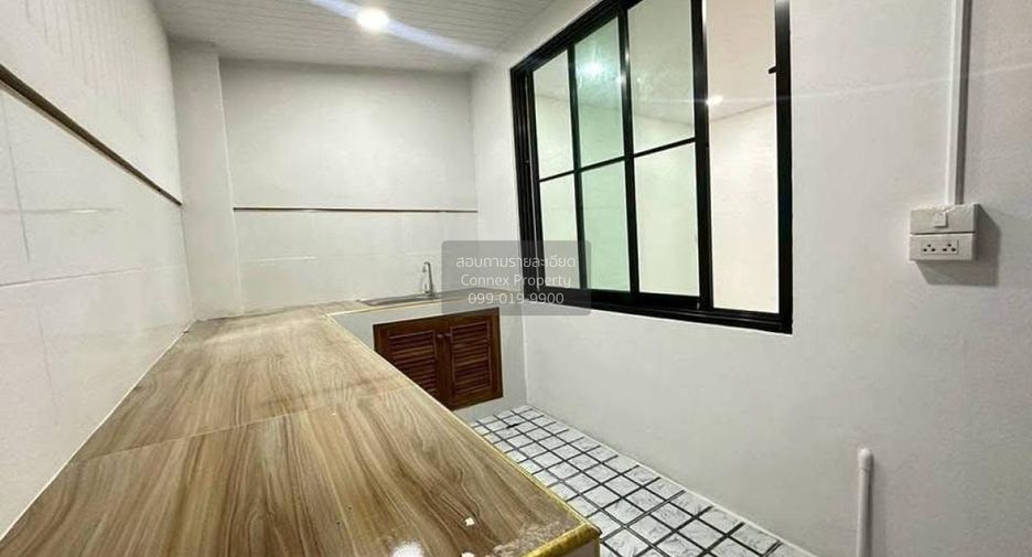 出售 2 卧室 联排别墅 在 Bang Bua Thong, Nonthaburi
