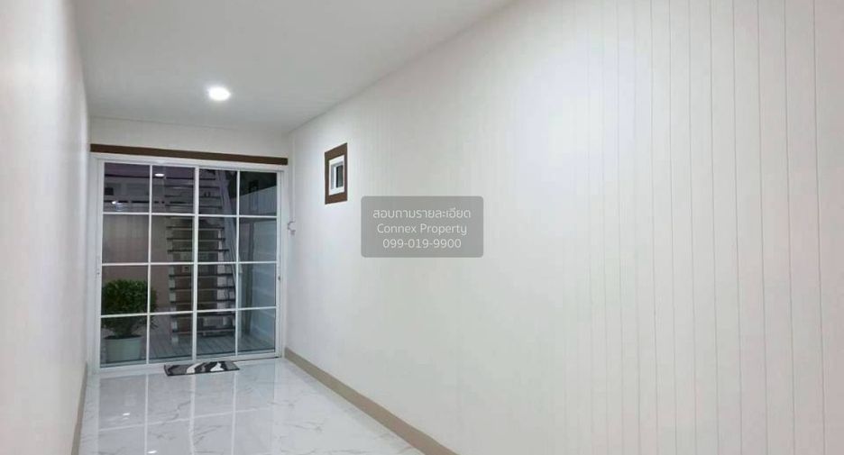 Casa adosada en venta de 3 habitaciones en Bang Yai, Nonthaburi