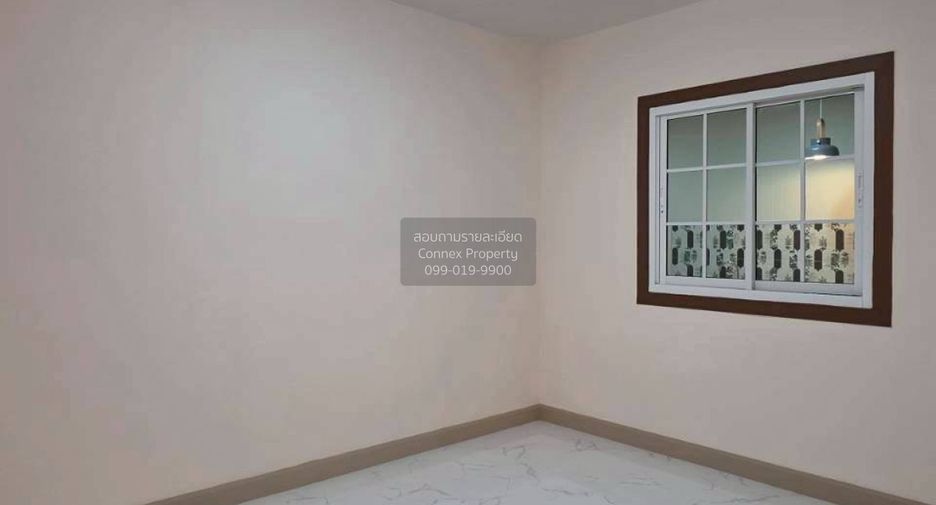 Casa adosada en venta de 3 habitaciones en Bang Yai, Nonthaburi