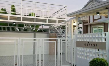Casa adosada en venta de 3 habitaciones en Bang Yai, Nonthaburi