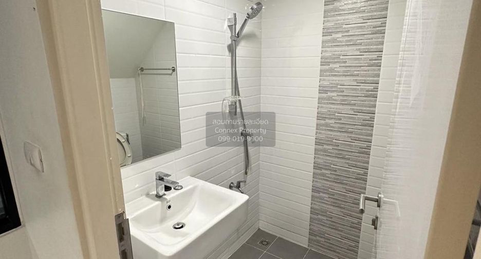 For sale 4 bedrooms townhouse in Mueang Pathum Thani, Pathum Thani