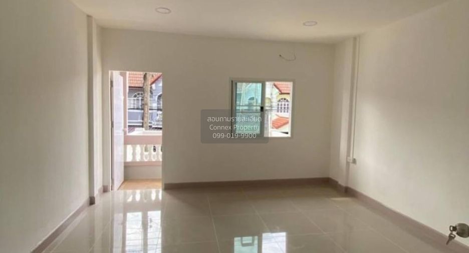For sale 2 bedrooms townhouse in Thanyaburi, Pathum Thani