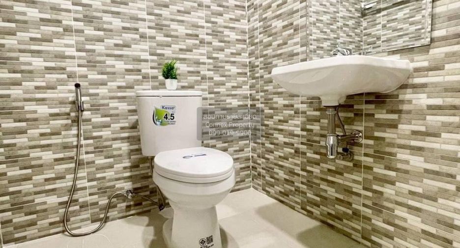 Casa adosada en venta de 3 habitaciones en Bang Bua Thong, Nonthaburi