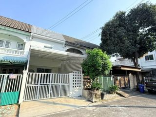 For sale 2 bedrooms townhouse in Mueang Nonthaburi, Nonthaburi
