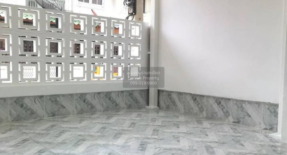 For sale 3 bedrooms townhouse in Sai Noi, Nonthaburi