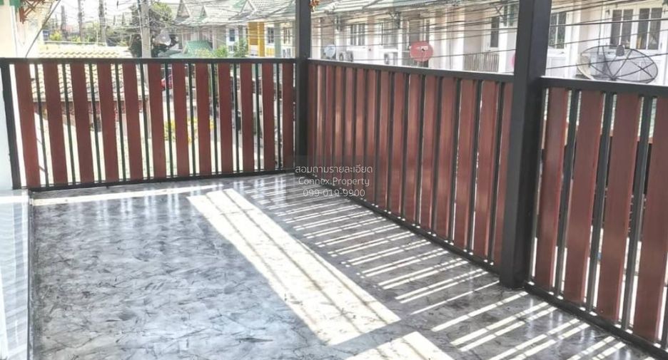 For sale 3 bedrooms townhouse in Sai Noi, Nonthaburi