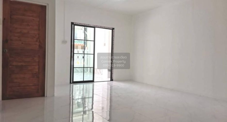 For sale 3 bedrooms townhouse in Sai Noi, Nonthaburi