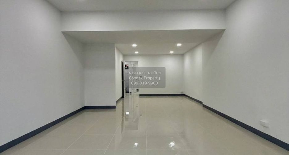 For sale 2 bedrooms townhouse in Pak Kret, Nonthaburi