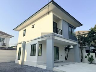 For sale 3 bedrooms house in Bang Phli, Samut Prakan