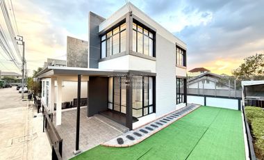Casa en venta de 3 habitaciones en Nong Khaem, Bangkok
