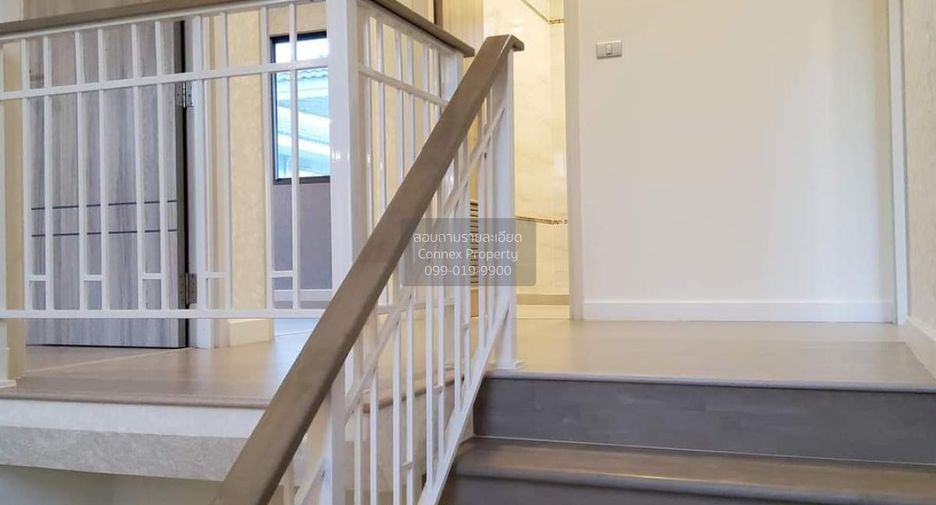 For sale 4 bedrooms house in Lat Krabang, Bangkok
