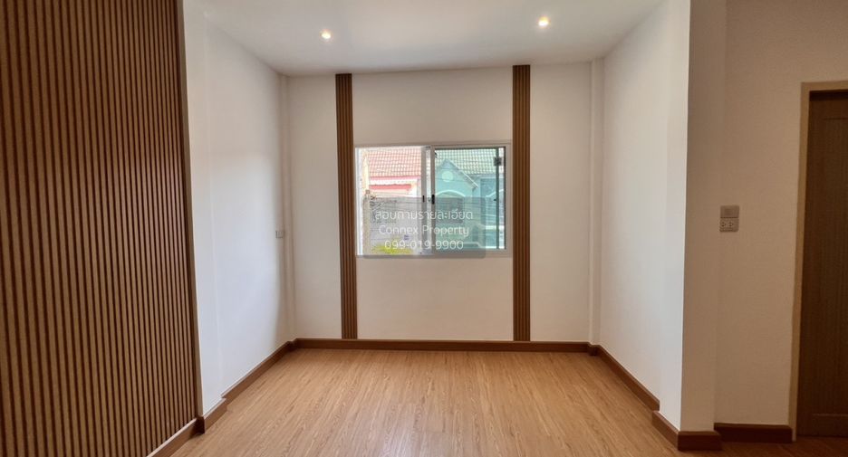 Reihenhaus zum Kauf mit 3 Zimmer in Bangkok Noi, Bangkok