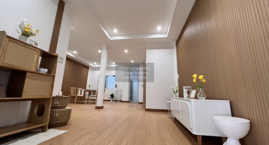 Reihenhaus zum Kauf mit 3 Zimmer in Bangkok Noi, Bangkok