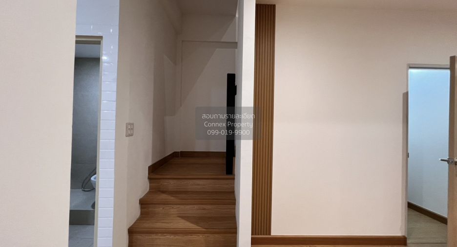 Reihenhaus zum Kauf mit 3 Zimmer in Bangkok Noi, Bangkok