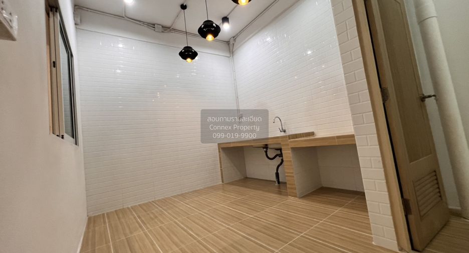 Reihenhaus zum Kauf mit 3 Zimmer in Bangkok Noi, Bangkok