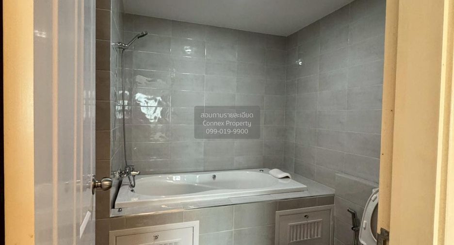 À vendre 3 chambres condo à Bang Sao Thong, Samut Prakan