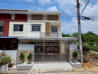 Casa adosada en venta de 4 habitaciones en Bang Yai, Nonthaburi