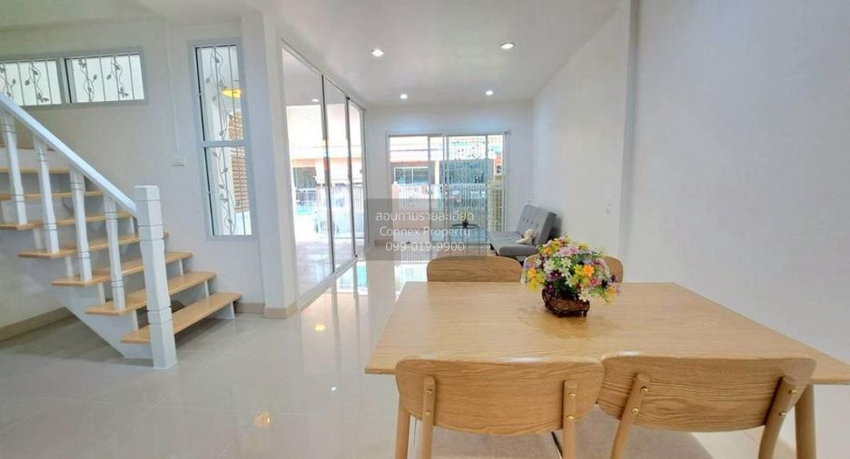 À vendre 4 chambres maison de ville à Bang Bua Thong, Nonthaburi