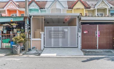 Продажа 3 спальни таунхаус в Bang Bua Thong, Нонтабури