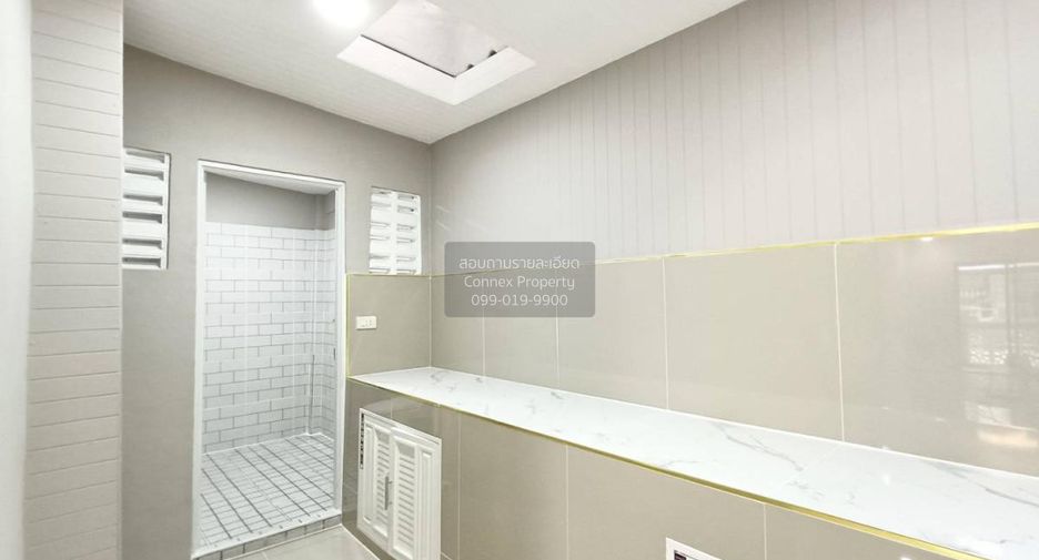 For sale 4 bedrooms townhouse in Bang Bua Thong, Nonthaburi