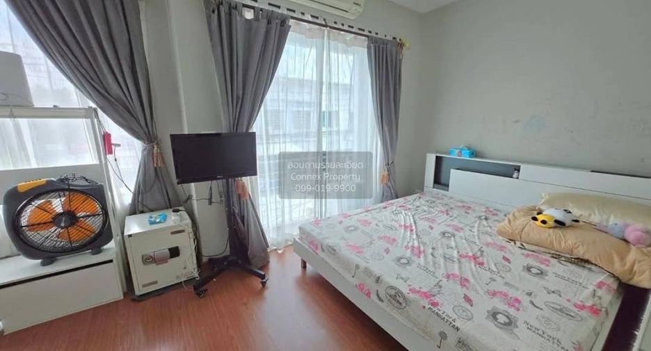For sale 3 bedrooms townhouse in Rat Burana, Bangkok