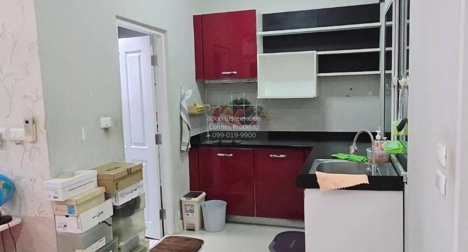 For sale 3 bedrooms townhouse in Rat Burana, Bangkok