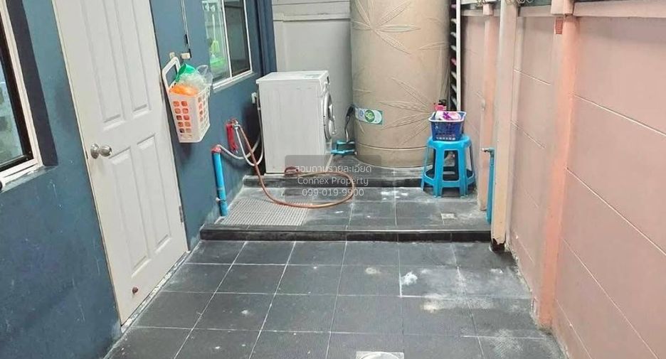 For sale 3 bedrooms townhouse in Rat Burana, Bangkok