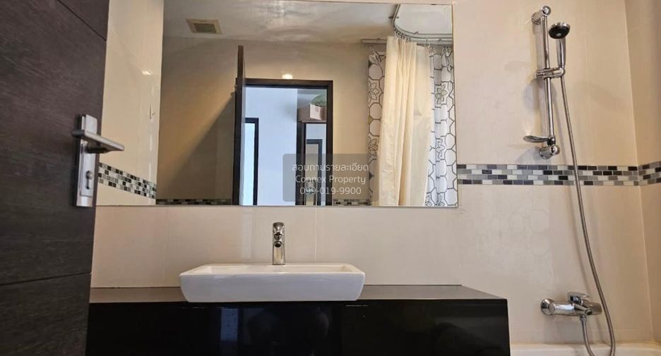 For sale 2 ベッドルーム condo in Bang Rak, Bangkok