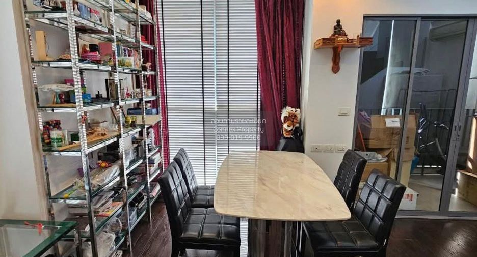 For sale 2 ベッドルーム condo in Bang Rak, Bangkok