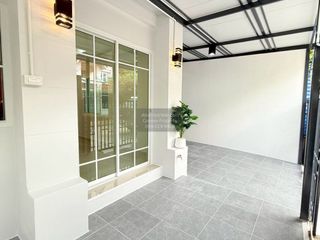 For sale 3 bedrooms townhouse in Mueang Nonthaburi, Nonthaburi