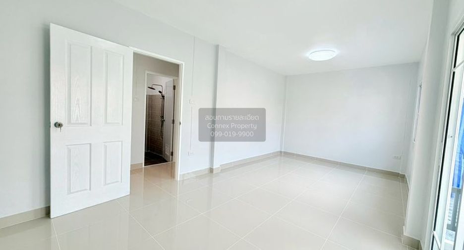 For sale 3 bedrooms townhouse in Mueang Nonthaburi, Nonthaburi