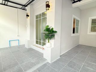 For sale 3 bedrooms townhouse in Mueang Nonthaburi, Nonthaburi