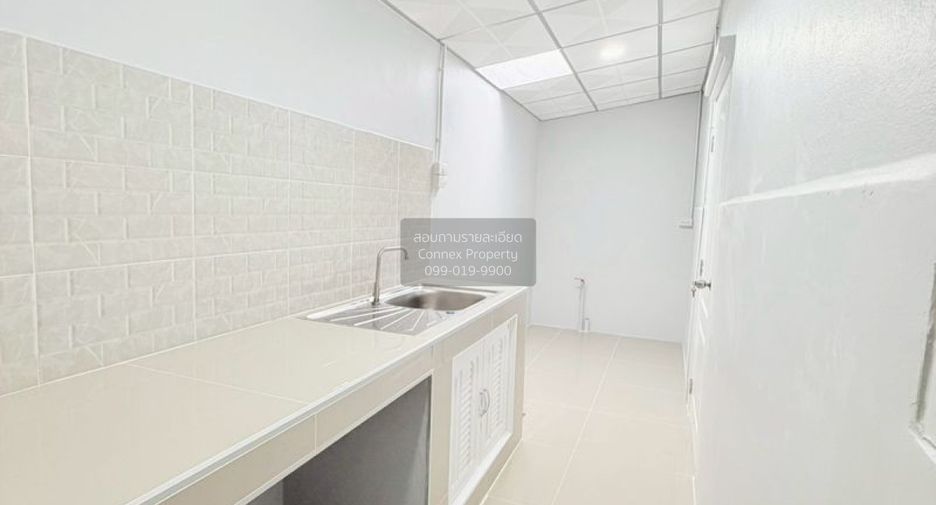 For sale 3 bedrooms townhouse in Mueang Nonthaburi, Nonthaburi