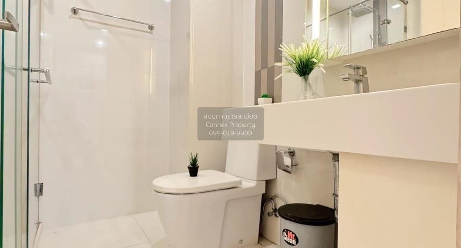 For sale 1 bed condo in Phra Khanong, Bangkok