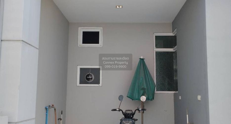 For sale 3 bedrooms townhouse in Chom Thong, Bangkok