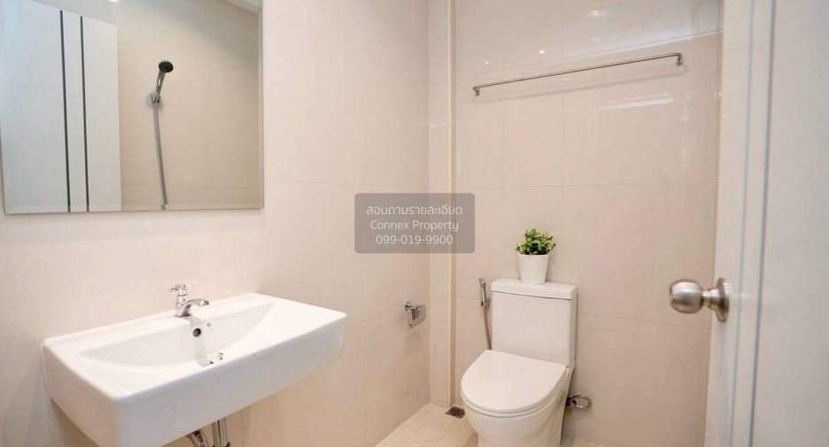 Casa adosada en venta de 3 habitaciones en Bang Kapi, Bangkok