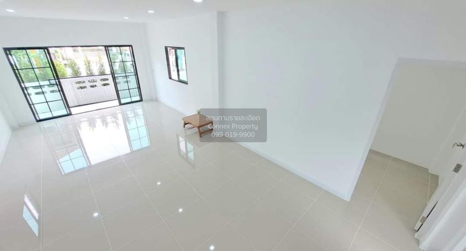 Casa adosada en venta de 3 habitaciones en Nong Khaem, Bangkok