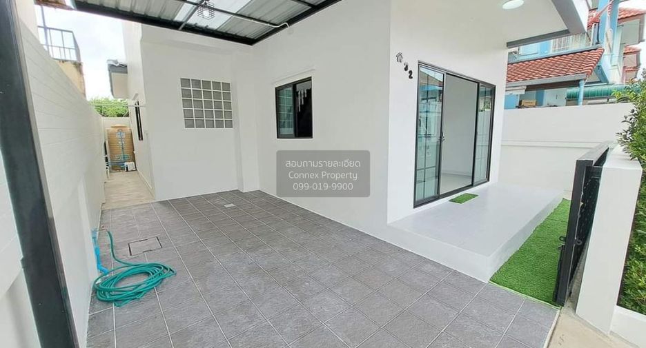 Casa adosada en venta de 3 habitaciones en Nong Khaem, Bangkok