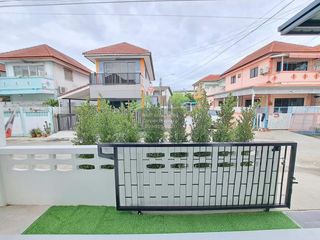 Casa adosada en venta de 3 habitaciones en Nong Khaem, Bangkok