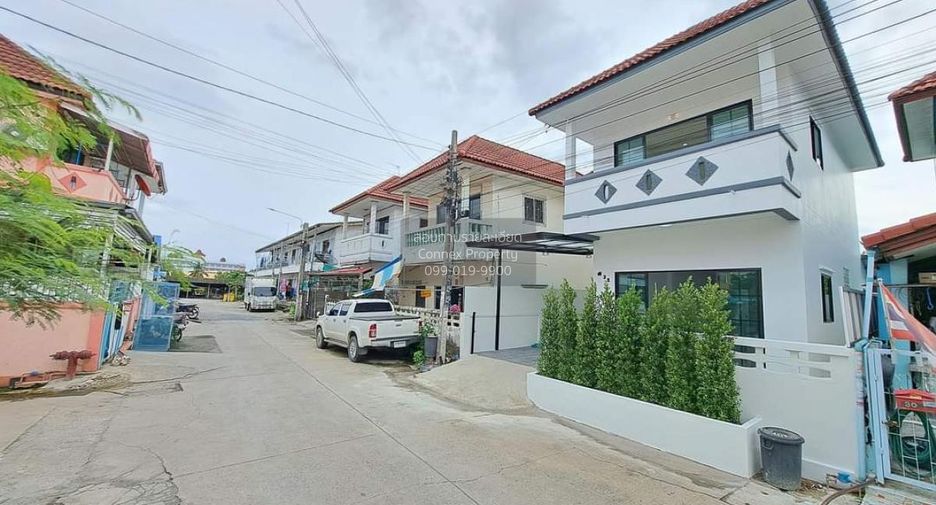 Casa adosada en venta de 3 habitaciones en Nong Khaem, Bangkok
