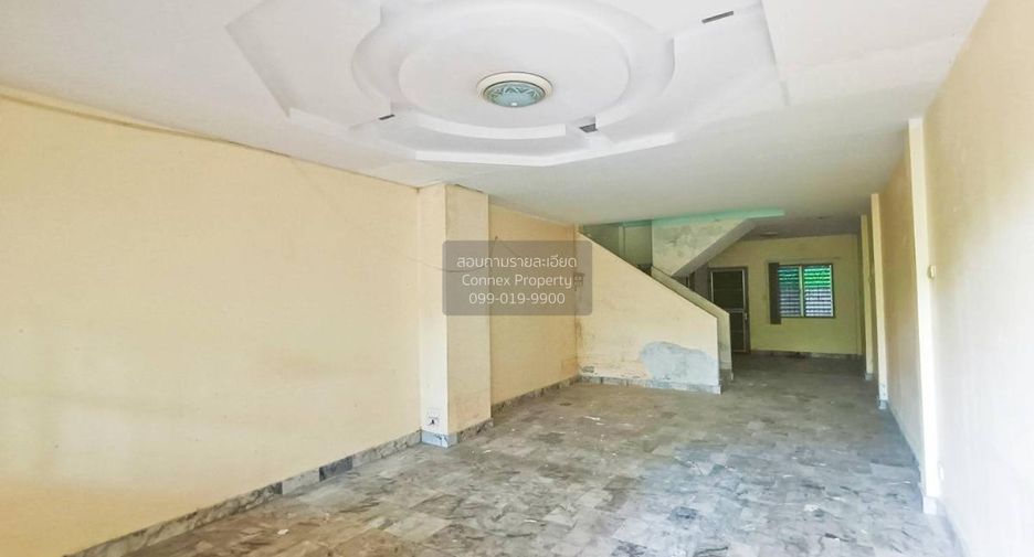 For sale 4 bedrooms townhouse in Phutthamonthon, Nakhon Pathom