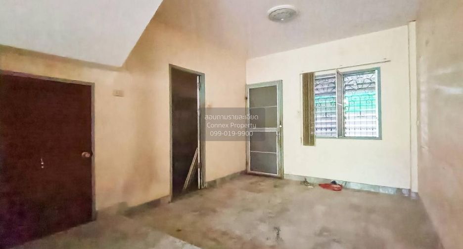 For sale 4 bedrooms townhouse in Phutthamonthon, Nakhon Pathom
