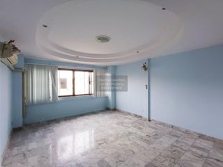 For sale 4 bedrooms townhouse in Phutthamonthon, Nakhon Pathom