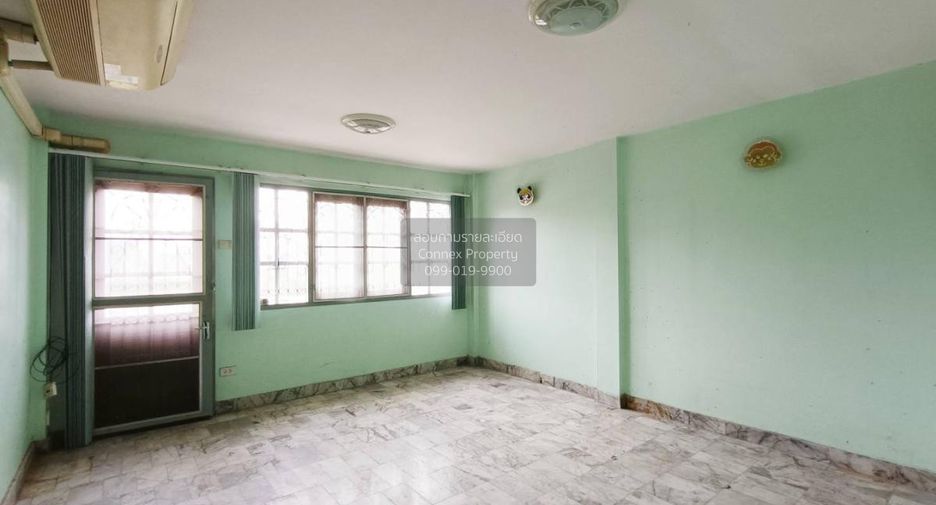For sale 4 bedrooms townhouse in Phutthamonthon, Nakhon Pathom